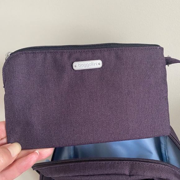 Baggallini All Day Pack - Picture 4 of 4